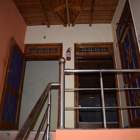 Star Guest House Nainital Ngoại thất bức ảnh